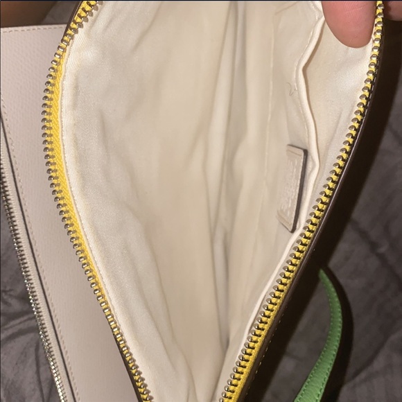 brand new coach purse - Picture 3 of 3